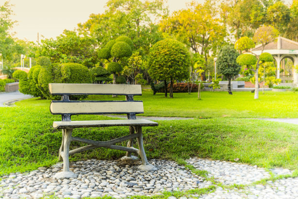 園林草坪應該如何養護？